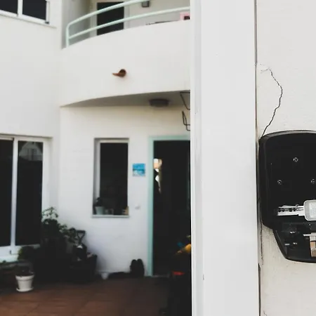 Kauri Nomad Surf & Kite House * 코라레호